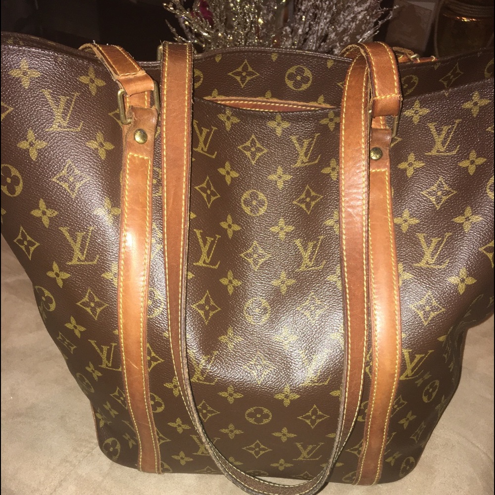 Authentic Vintage Louis Vuitton project bag.
